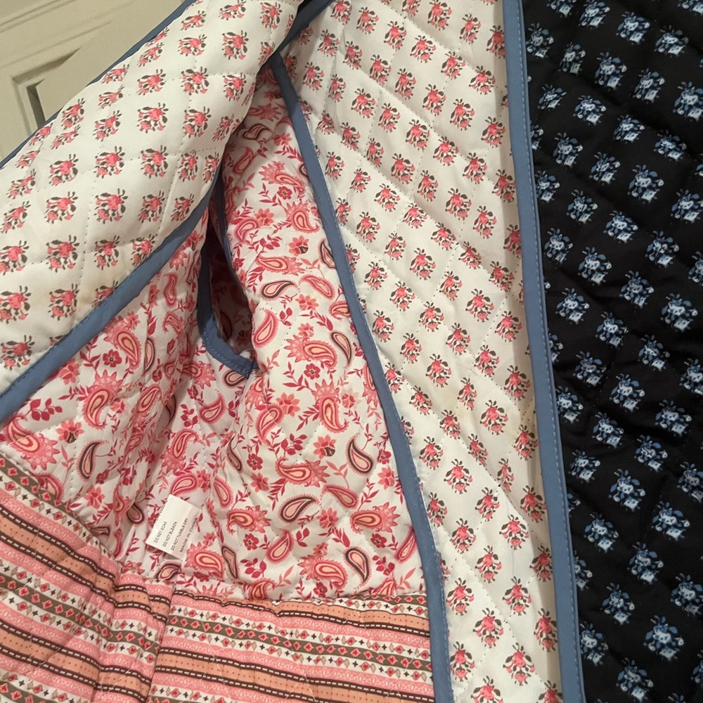 Quilted reversible jacket - Picture 2 of 6